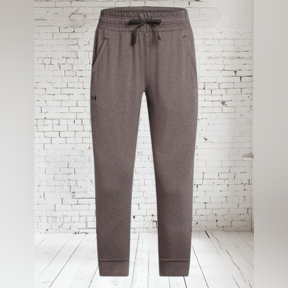 Under Armour Gray Jogger Capris Small NWT | Stretch Fit Moisture-Wicking - Picture 3 of 6